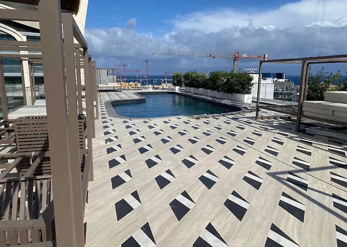 Corner 1 Bed Apart In Mercury Suites With Rooftop Pool Seasonal