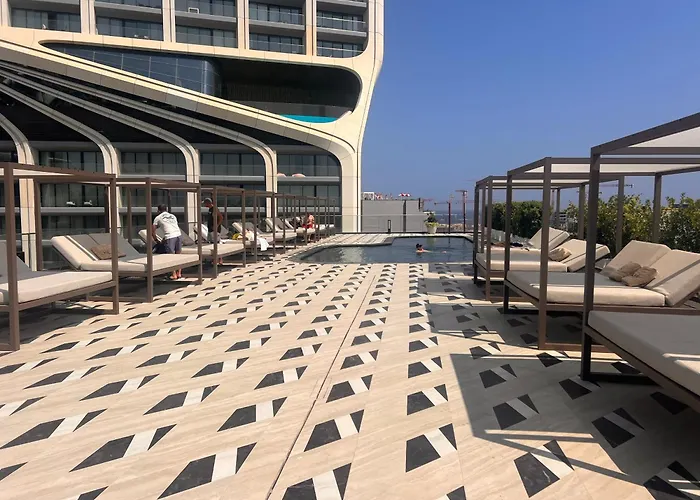 Corner 1 Bed Apart In Mercury Suites With Rooftop Pool Seasonal