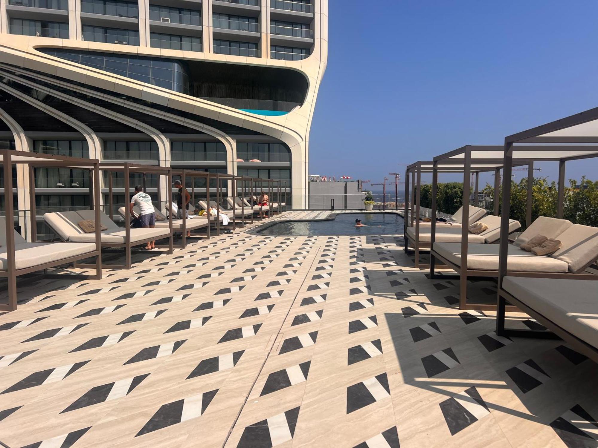 Corner 1 Bed In Mercury With Rooftop Pool Seasonal